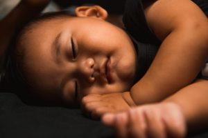 Horario de sueño de su hijo de 8 meses